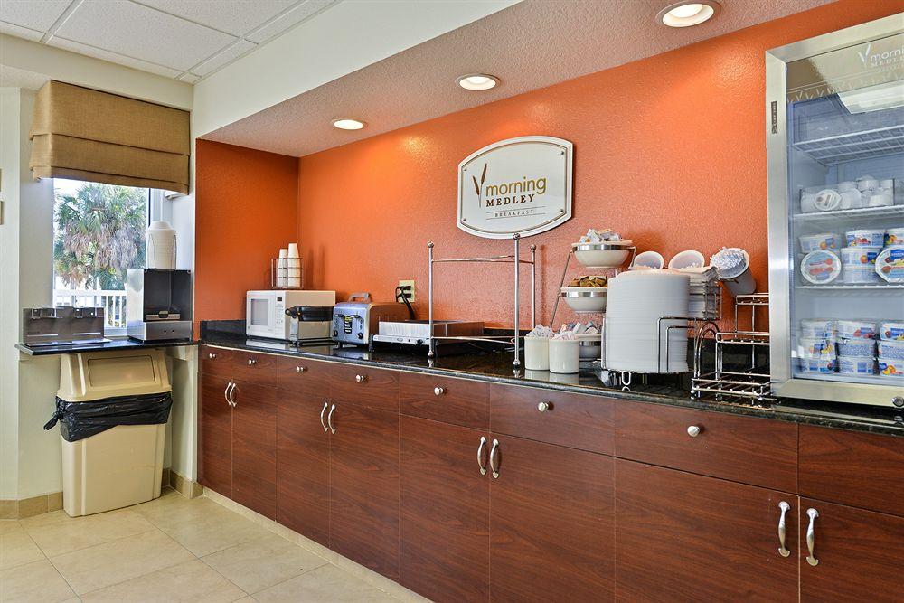 Sleep Inn & Suites Riverfront Ellenton Exterior photo