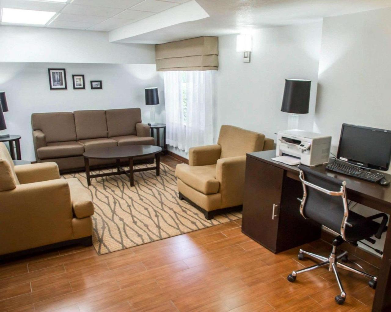 Sleep Inn & Suites Riverfront Ellenton Exterior photo