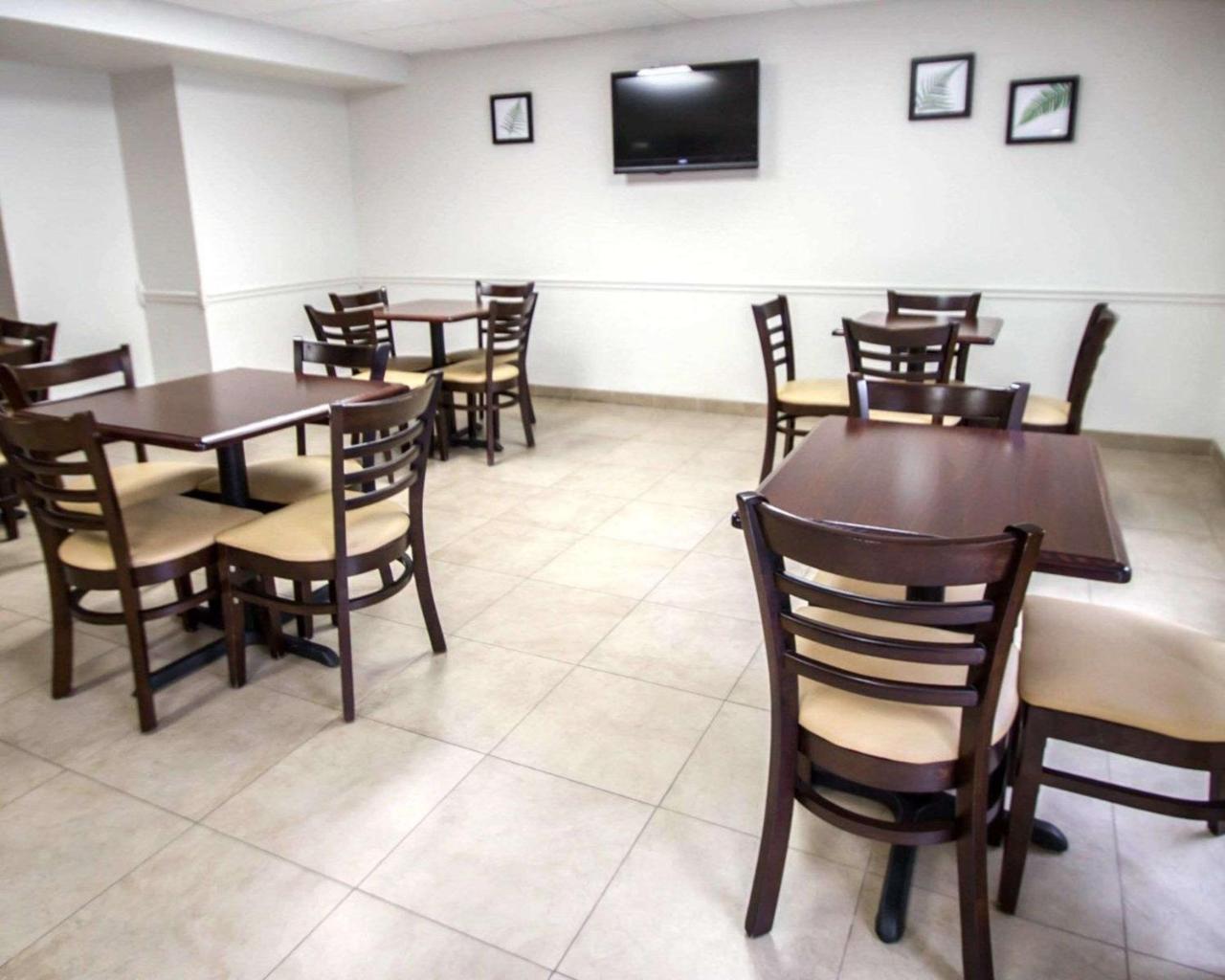 Sleep Inn & Suites Riverfront Ellenton Exterior photo