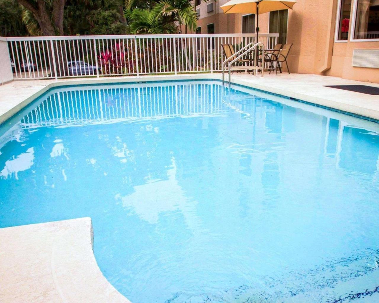 Sleep Inn & Suites Riverfront Ellenton Exterior photo